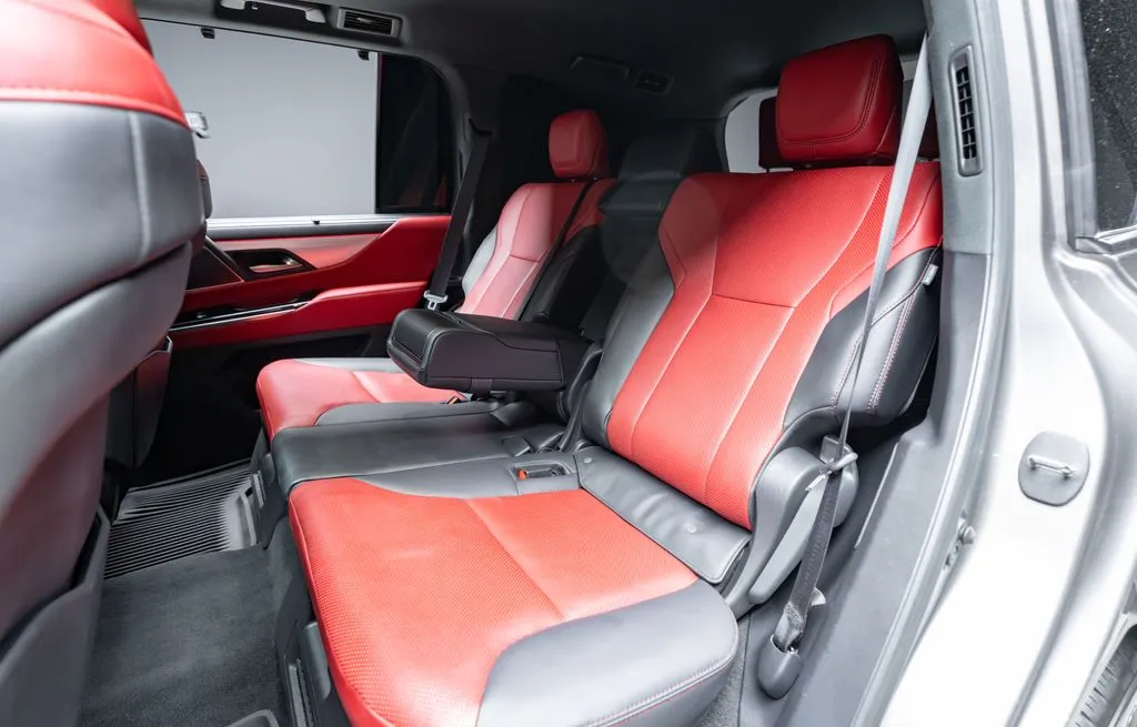Lexus LX photo 44