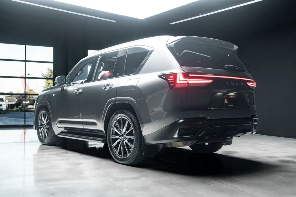 Lexus LX photo 21