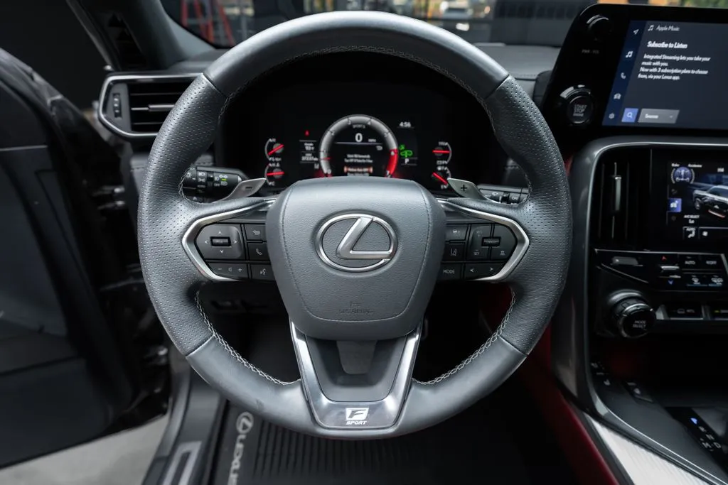 Lexus LX photo 27