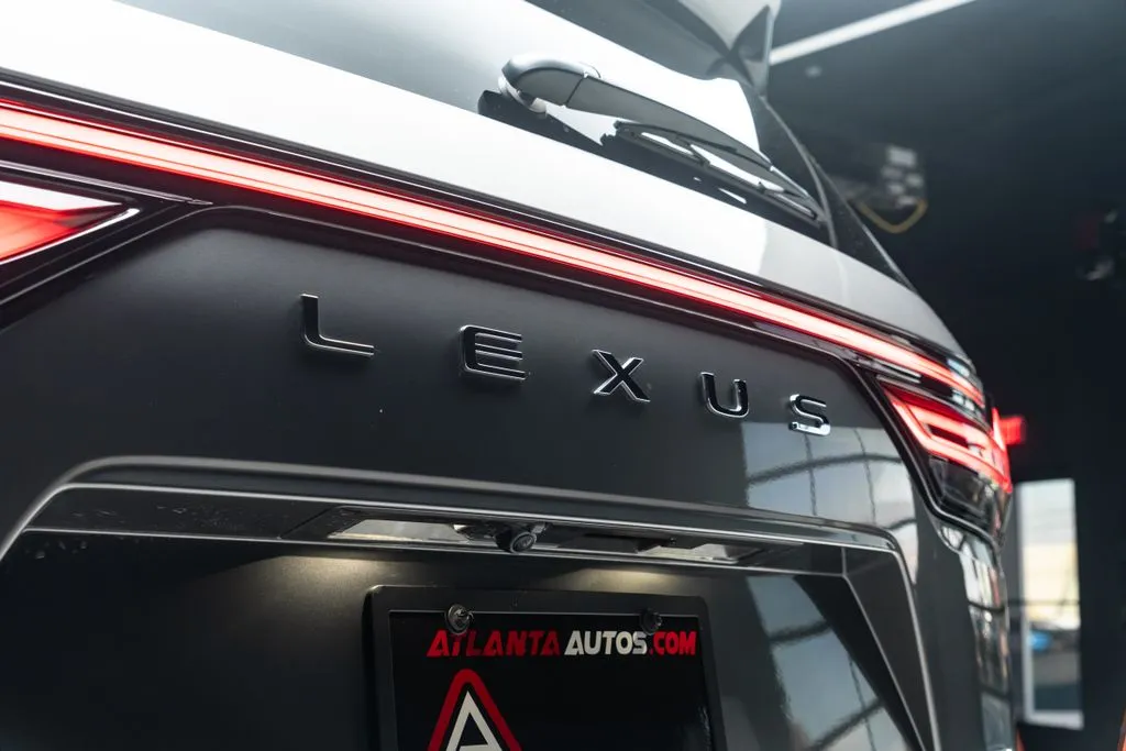 Lexus LX photo 19