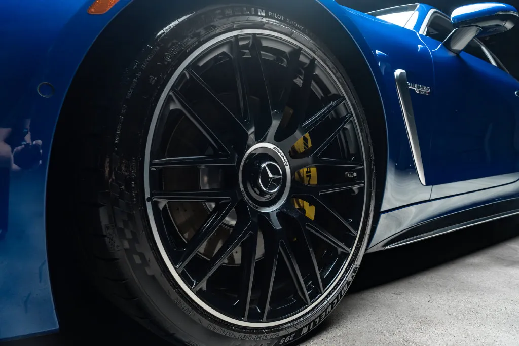 Mercedes-Benz AMG GT photo 4