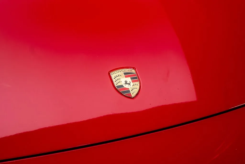 Porsche 911 photo 7