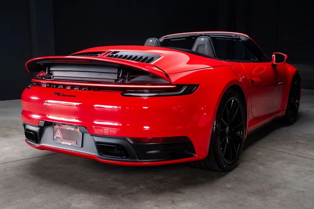 Porsche 911 photo 25