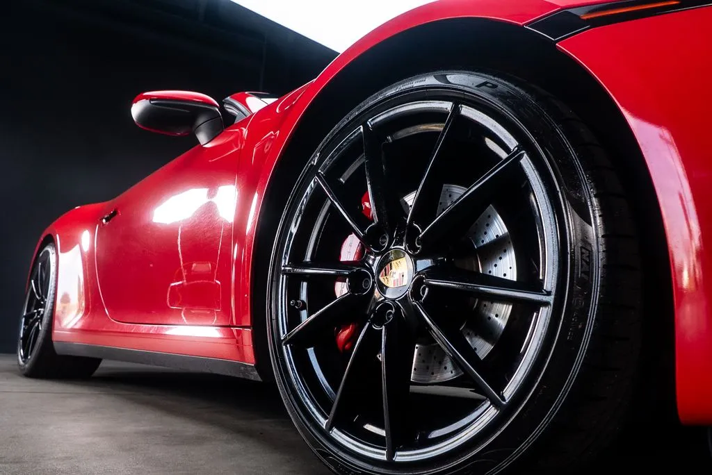 Porsche 911 photo 17