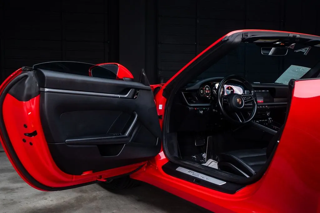 Porsche 911 photo 29