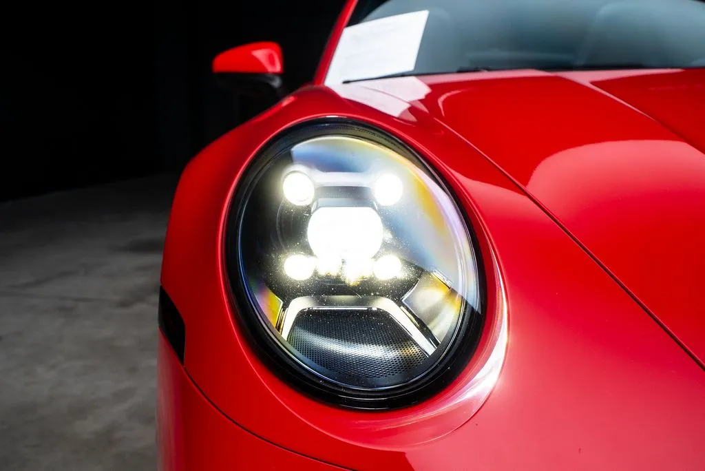 Porsche 911 photo 11