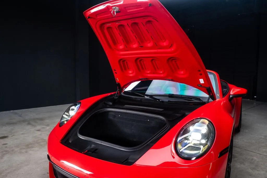 Porsche 911 photo 9