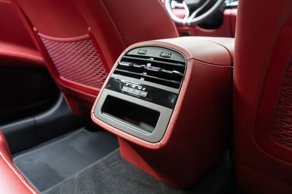 Maserati Quattroporte photo 50