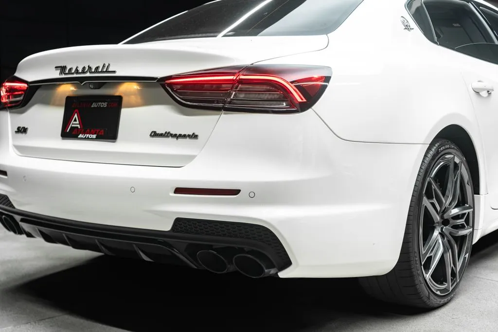 Maserati Quattroporte photo 21