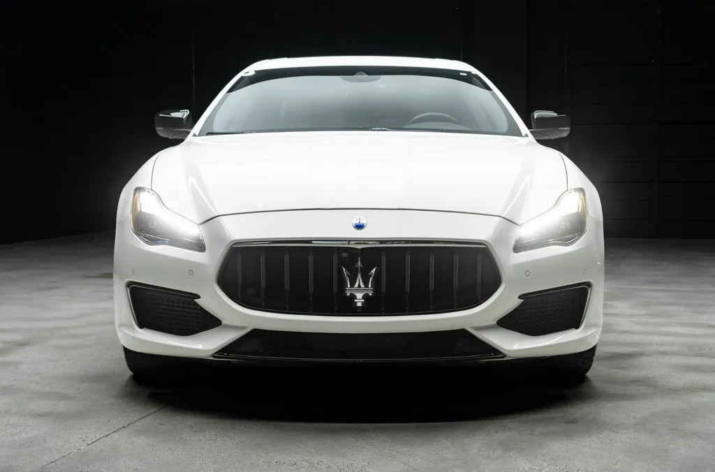 Maserati Quattroporte photo 5