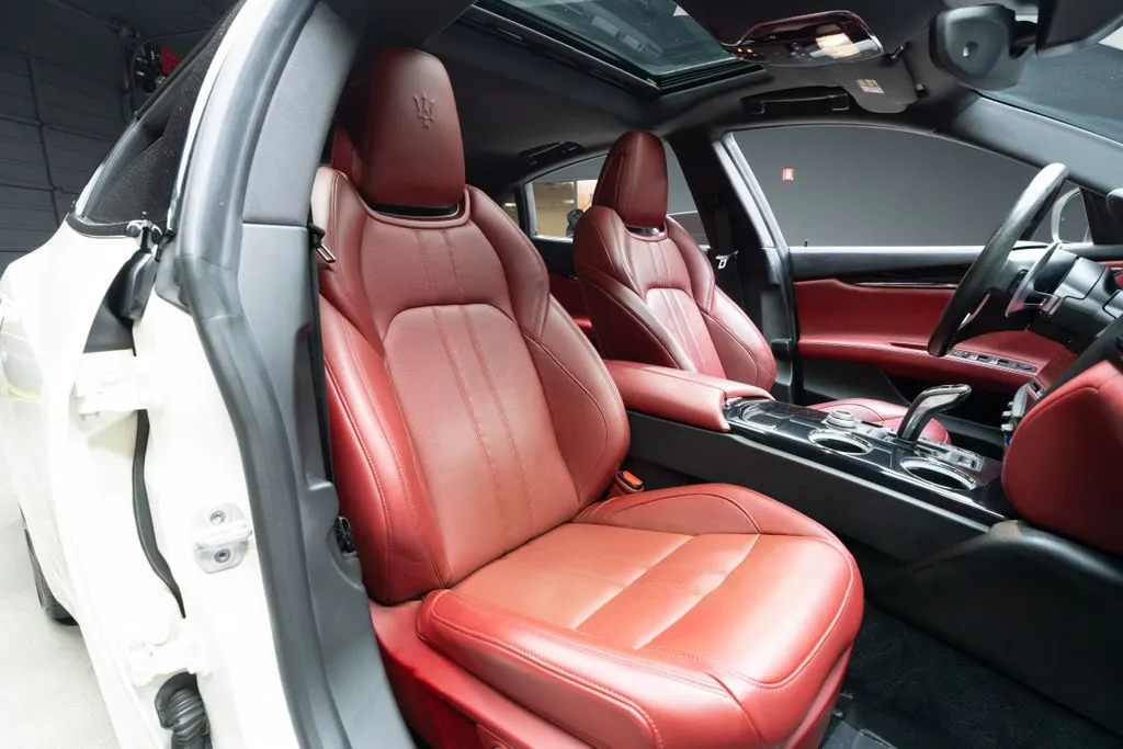 Maserati Quattroporte photo 44