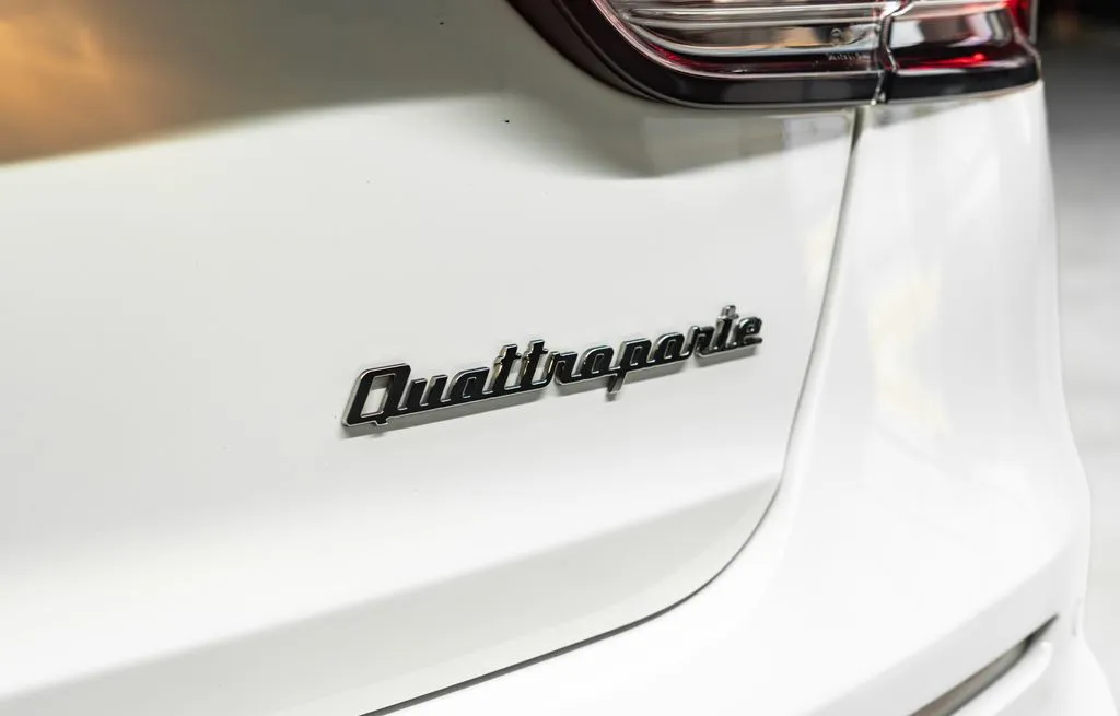 Maserati Quattroporte photo 23