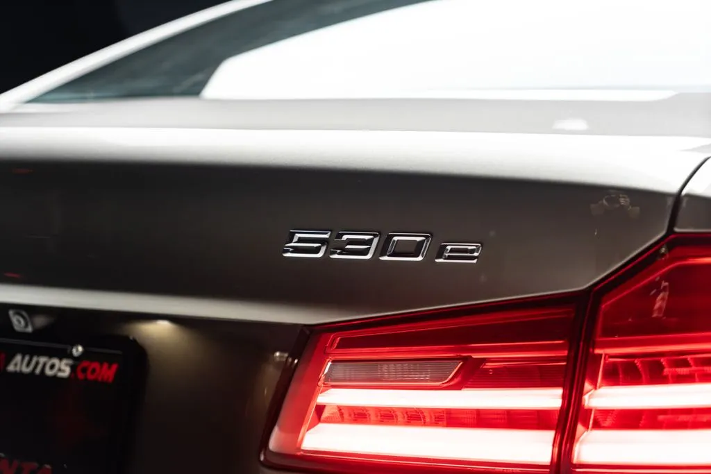 BMW 5 Series photo 17