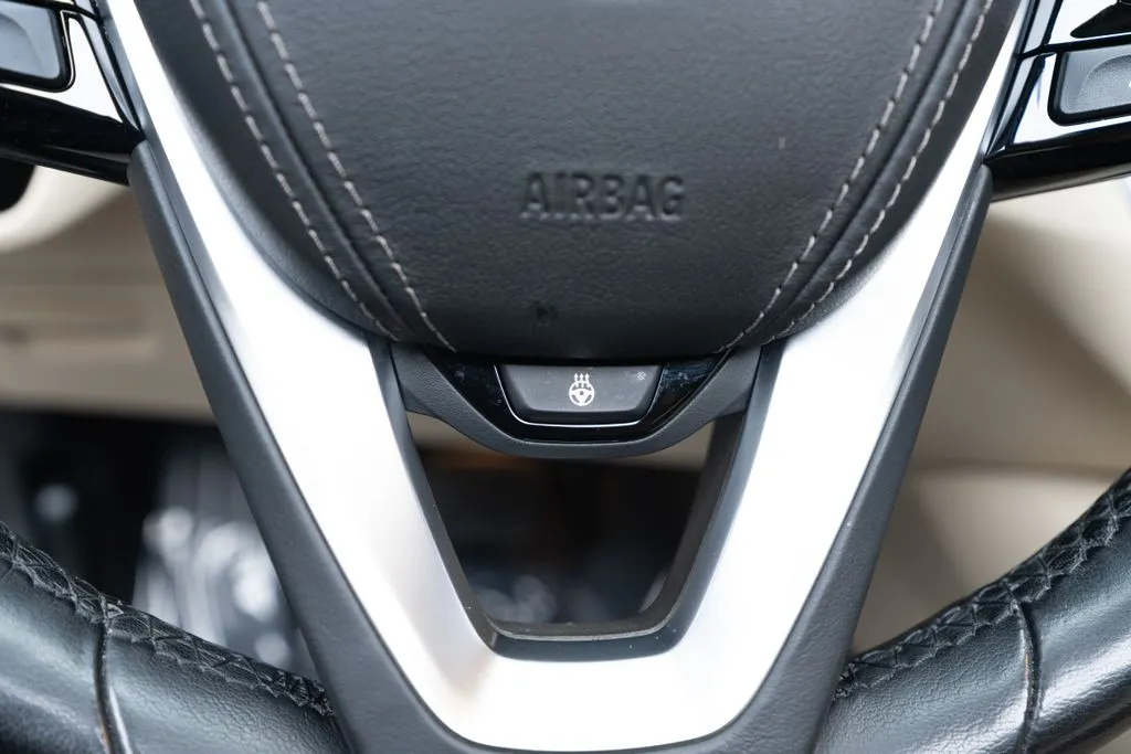 BMW 5 Series photo 36