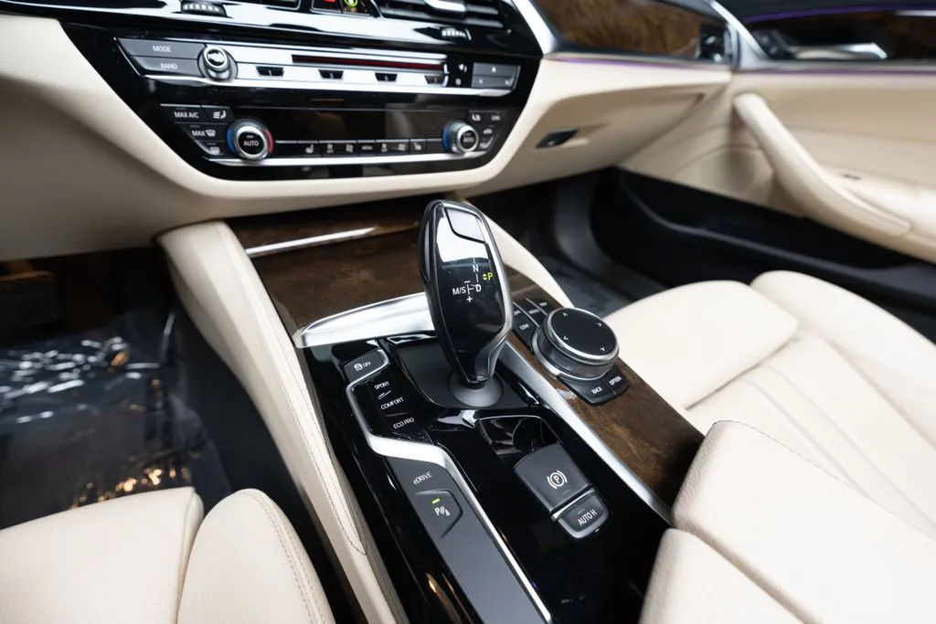 BMW 5 Series photo 43