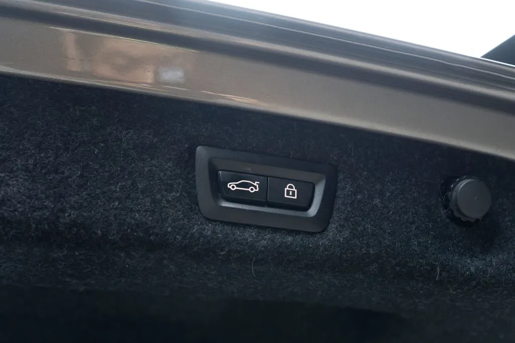 BMW 5 Series photo 56