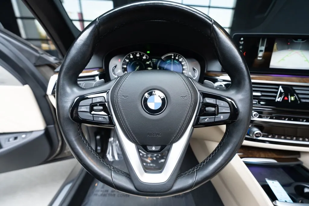 BMW 5 Series photo 33