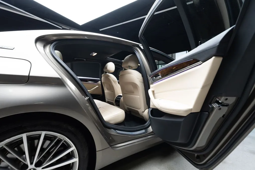 BMW 5 Series photo 53