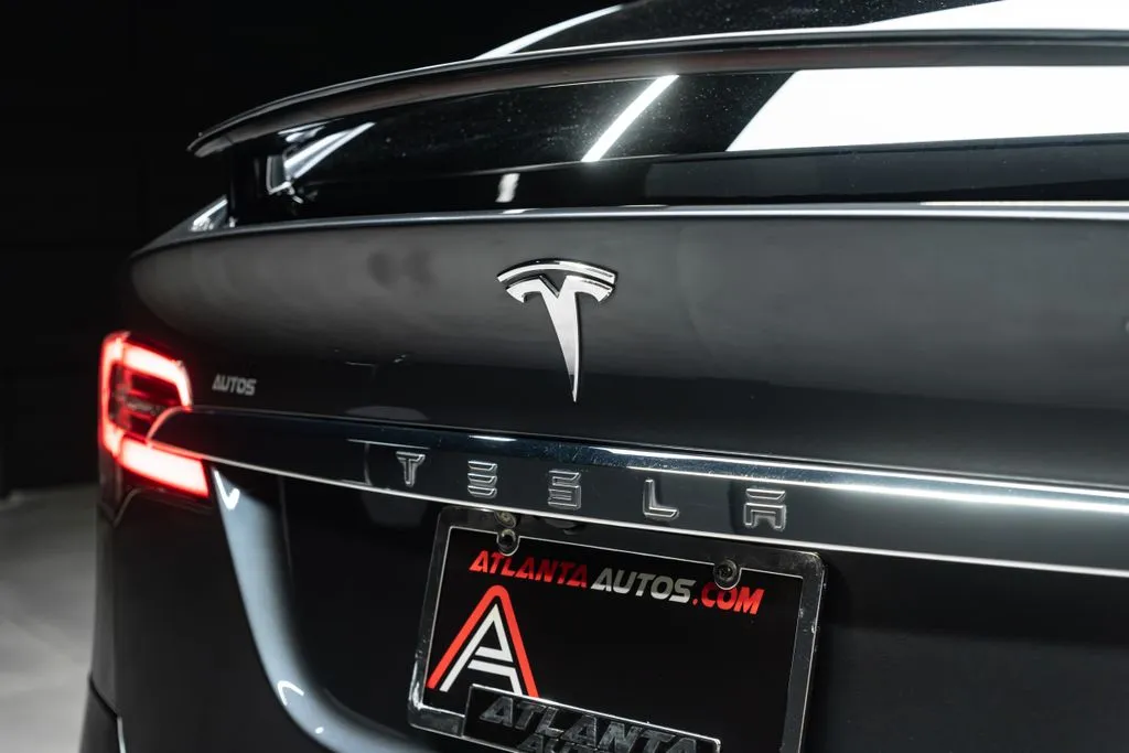 Tesla Model X photo 15
