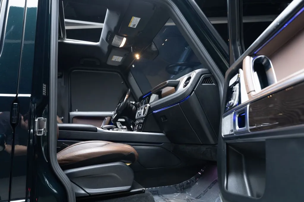 Mercedes-Benz G-Class photo 38