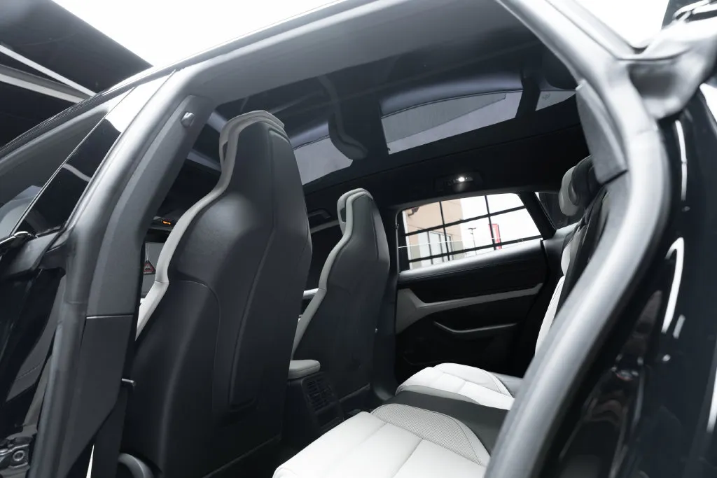 Porsche Taycan photo 39