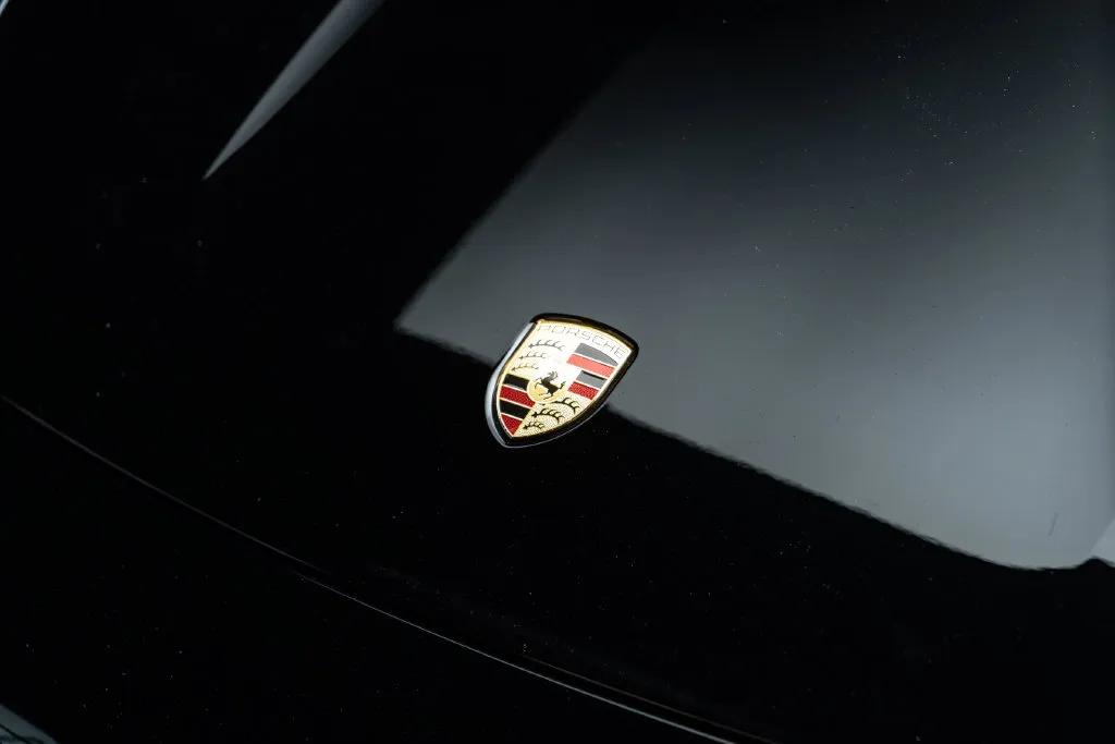 Porsche Taycan photo 6