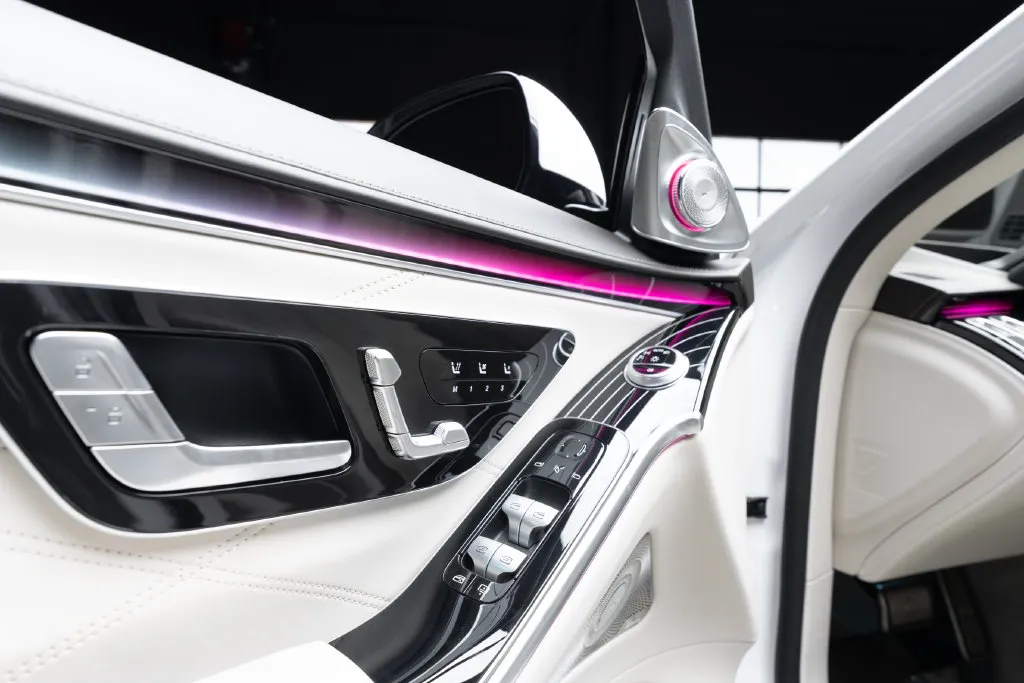 Mercedes-Benz S-Class photo 21