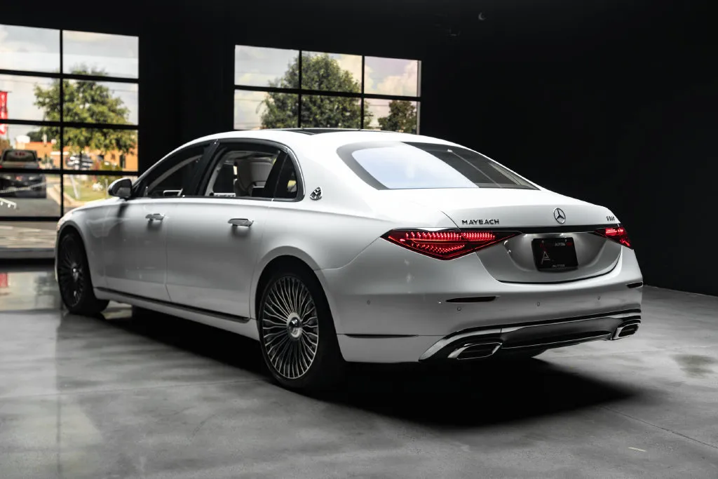 Mercedes-Benz S-Class photo 15