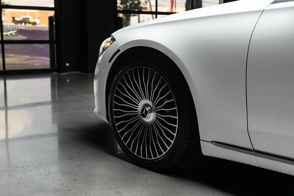 Mercedes-Benz S-Class photo 18