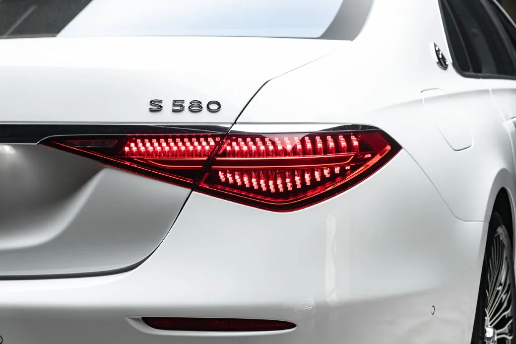 Mercedes-Benz S-Class photo 12