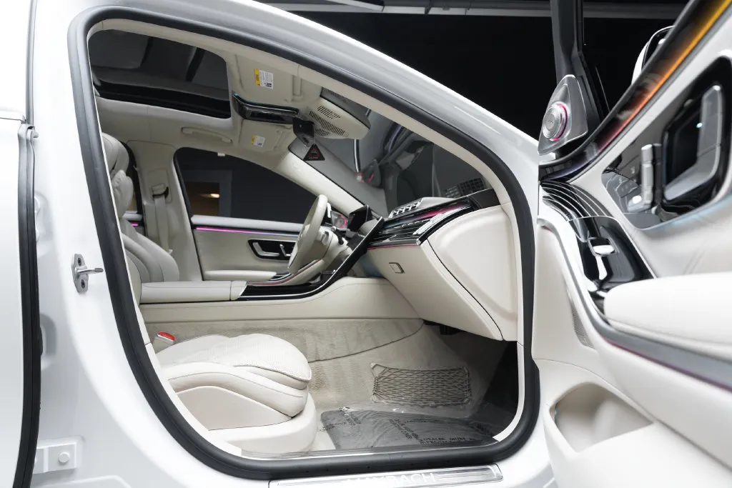 Mercedes-Benz S-Class photo 37