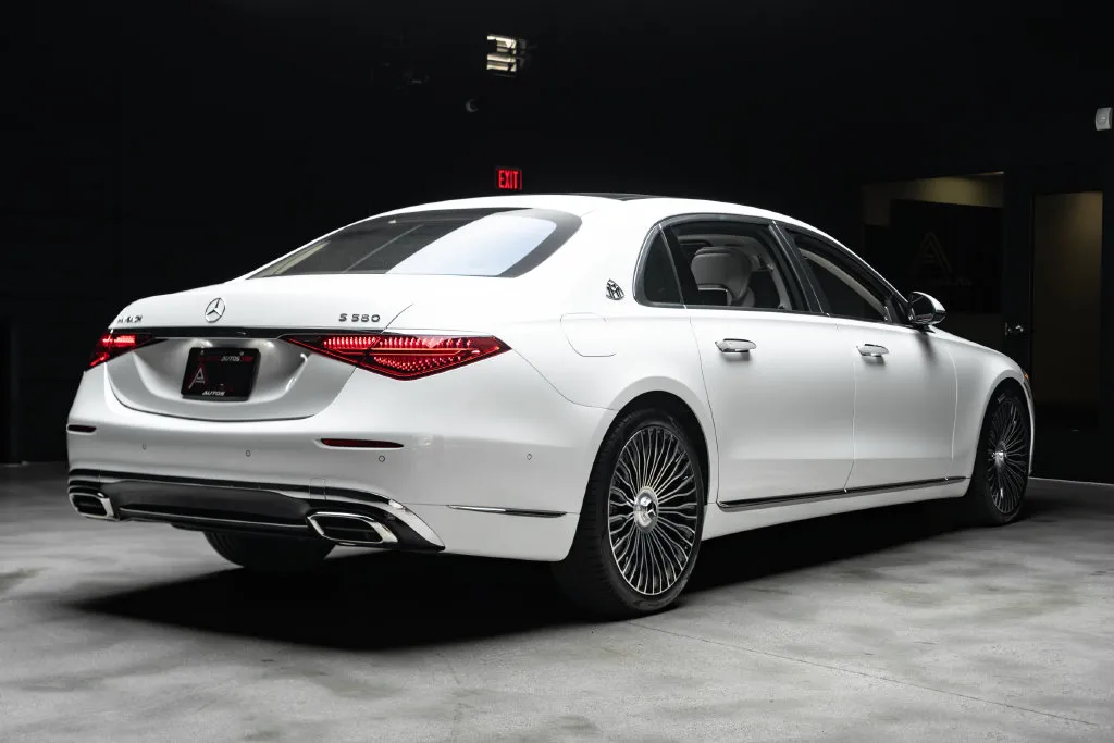 Mercedes-Benz S-Class photo 11