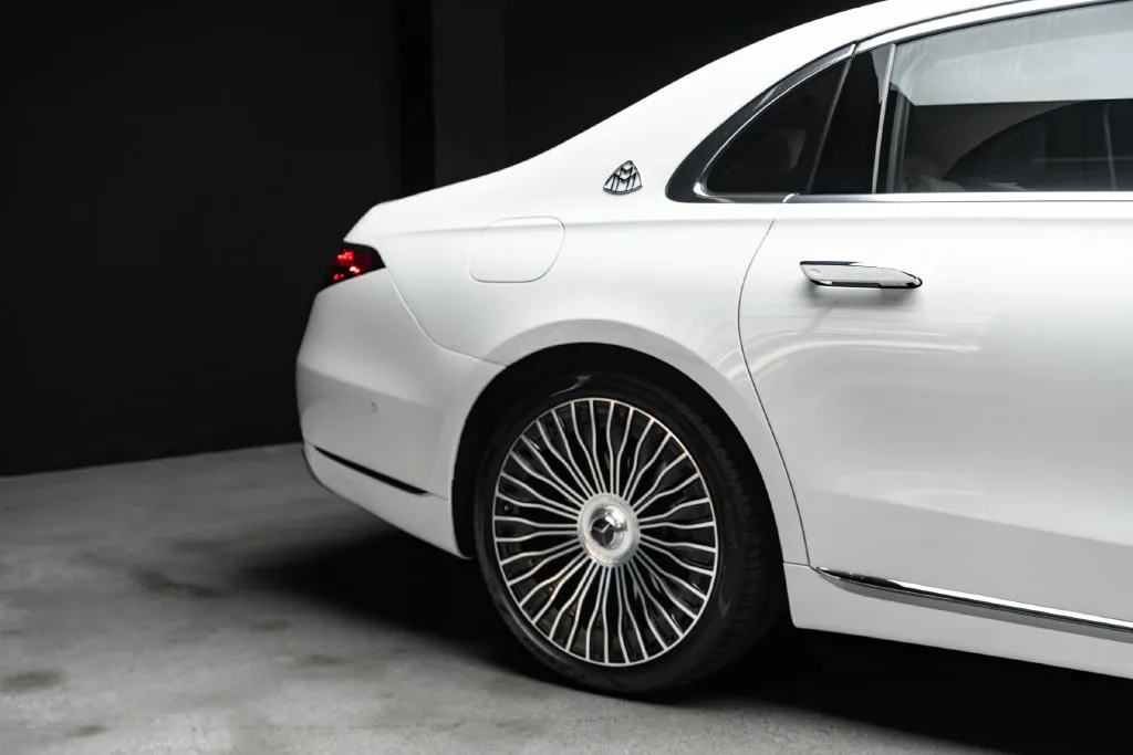 Mercedes-Benz S-Class photo 10