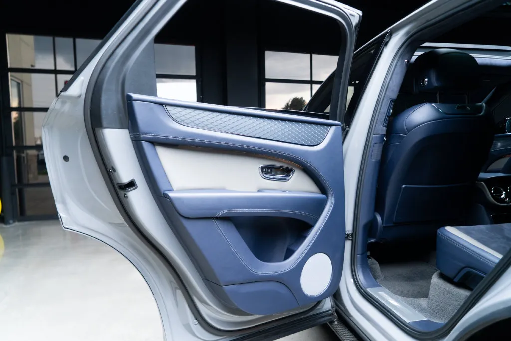 Bentley Bentayga photo 43