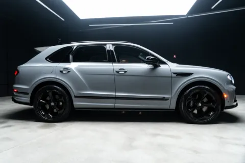 More photos of 2022 Bentley Bentayga V8 at Atlanta Autos, GA
