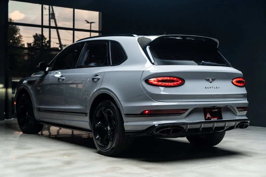 Bentley Bentayga photo 18