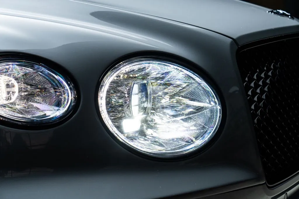 Bentley Bentayga photo 7