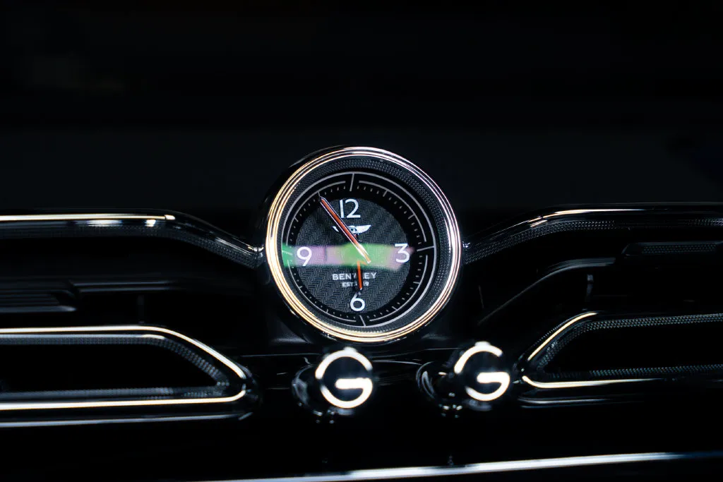 Bentley Bentayga photo 36