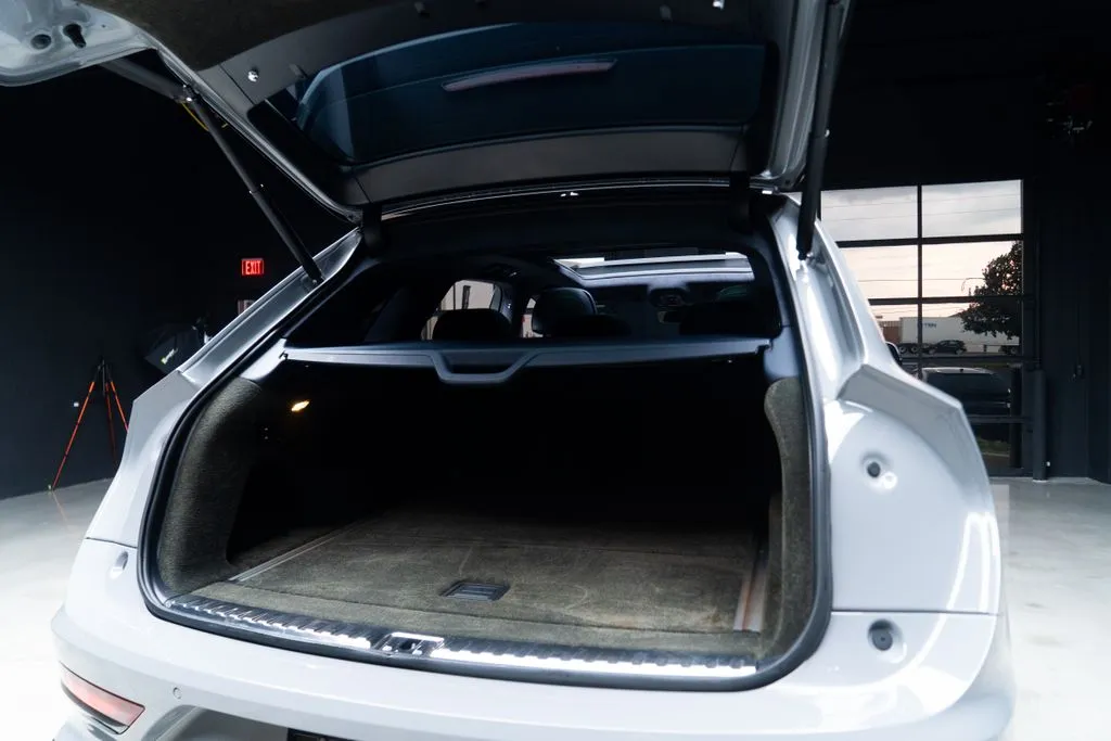 Bentley Bentayga photo 44