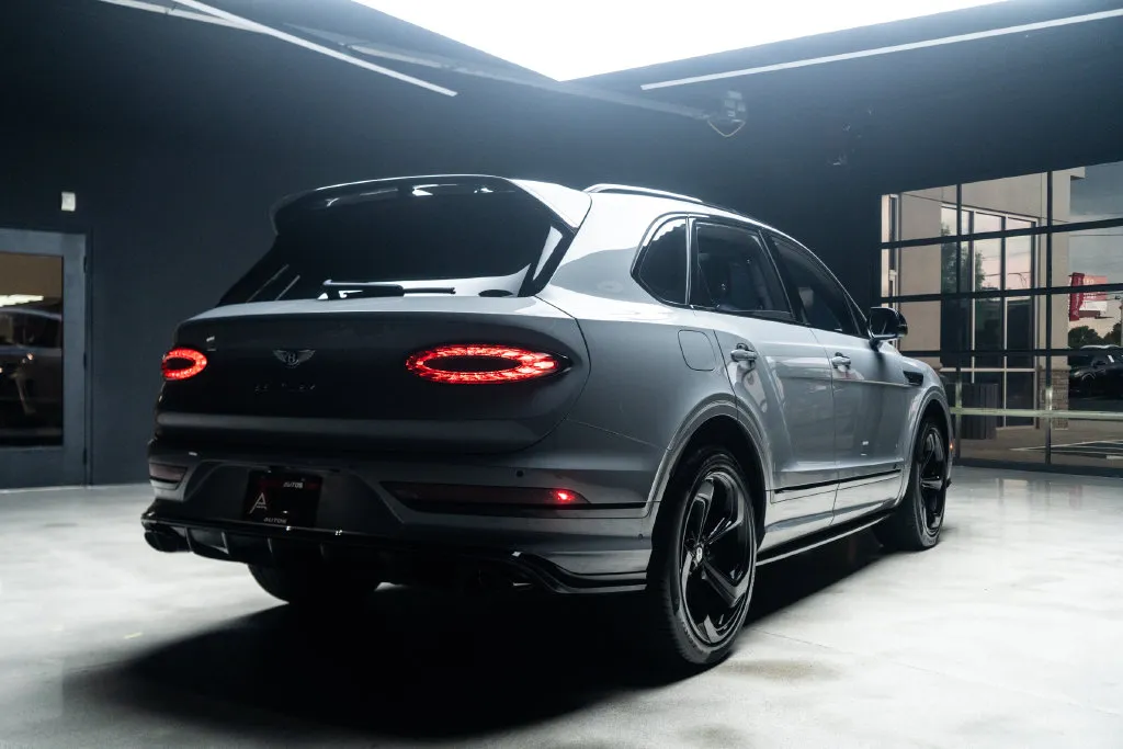Bentley Bentayga photo 14