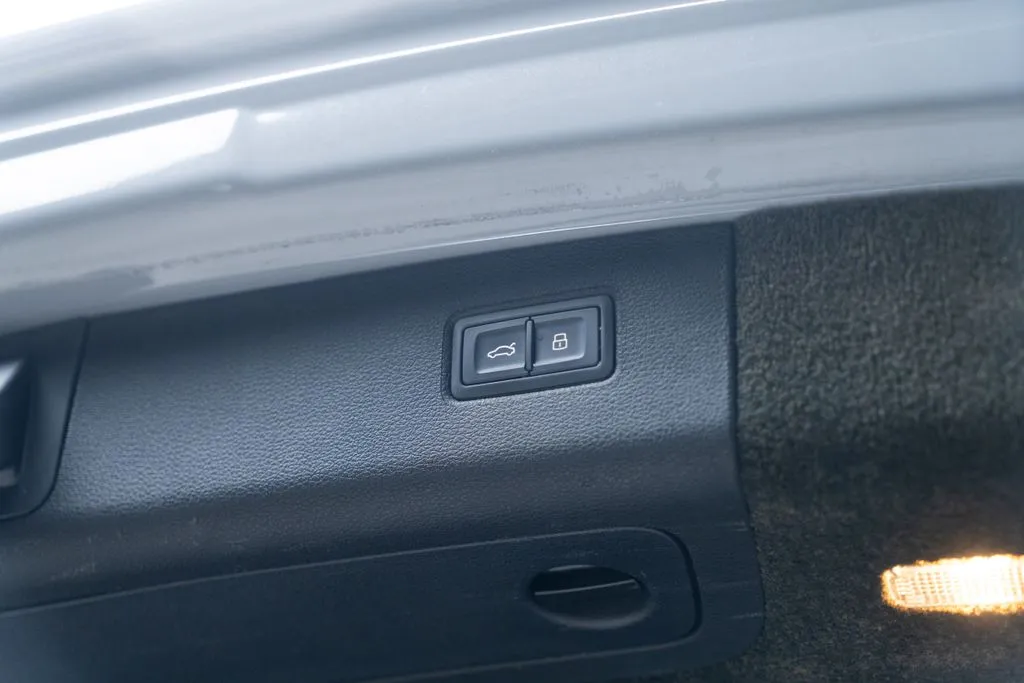 Bentley Bentayga photo 45