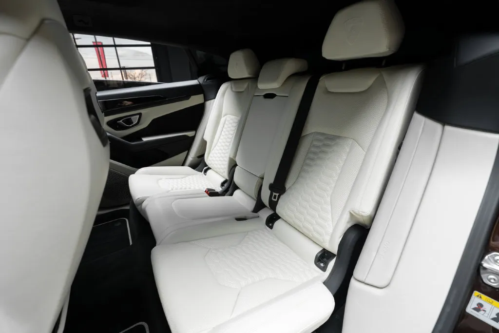 Lamborghini URUS photo 42