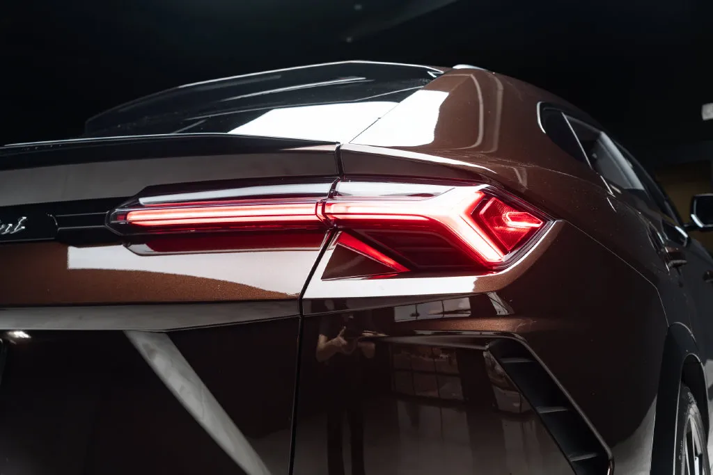 Lamborghini URUS photo 11