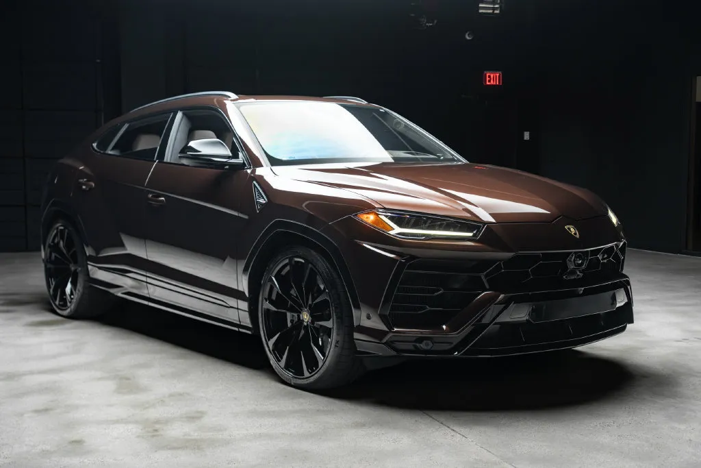 Lamborghini URUS photo 6