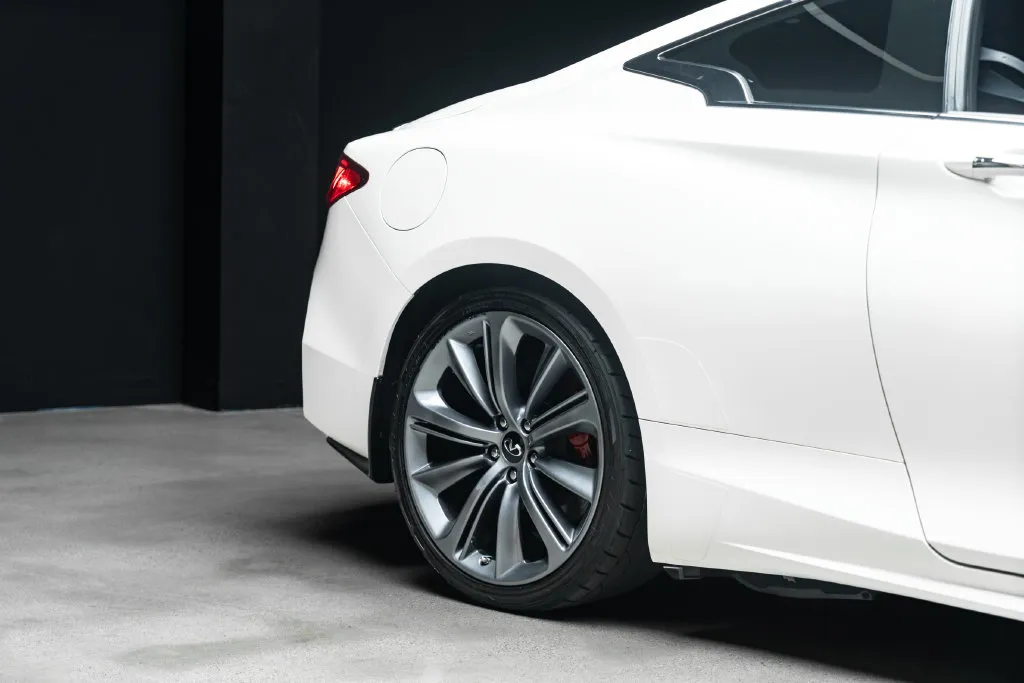 Infiniti Q60 photo 10