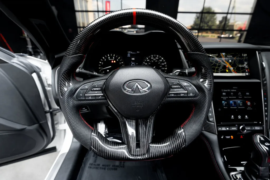 Infiniti Q60 photo 24