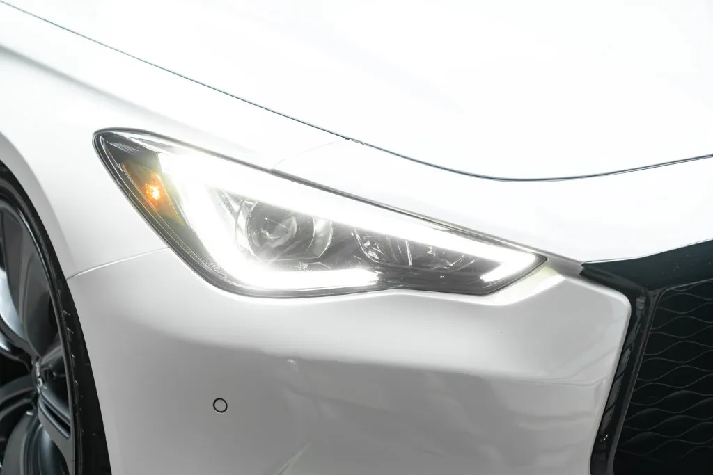 Infiniti Q60 photo 7