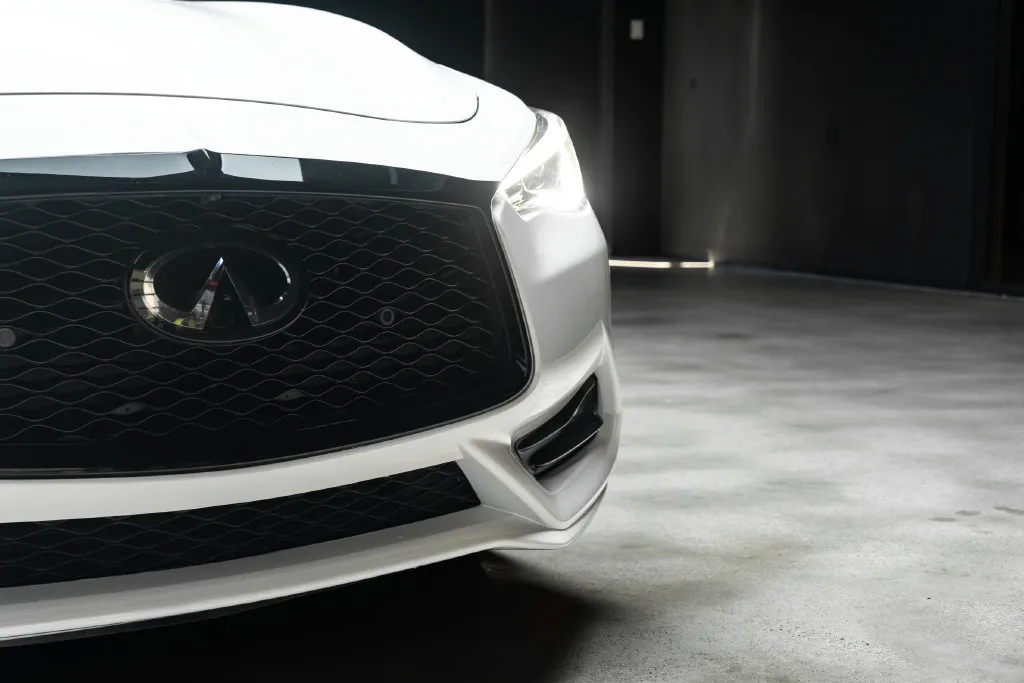 Infiniti Q60 photo 5
