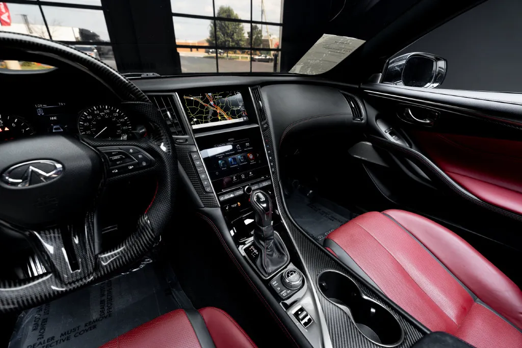 Infiniti Q60 photo 28