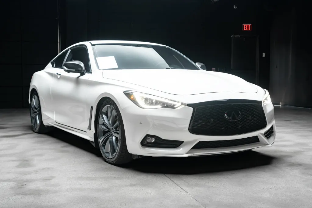 Infiniti Q60 photo 6